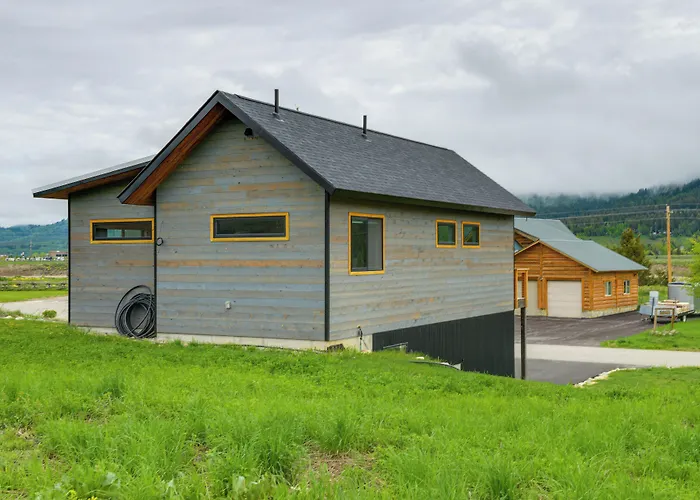 Quiet Hideaway W/ Panoramic Mountain Views! Alpine