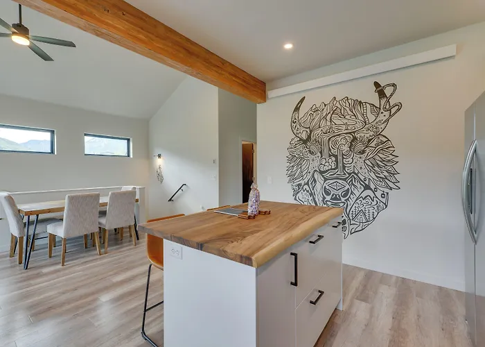 Quiet Hideaway W/ Panoramic Mountain Views! Holiday home *